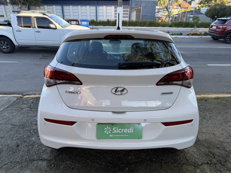 HB20 1.6 PREMIUM 16V FLEX 4P AUTOMÁTICO - 2016 - GARIBALDI