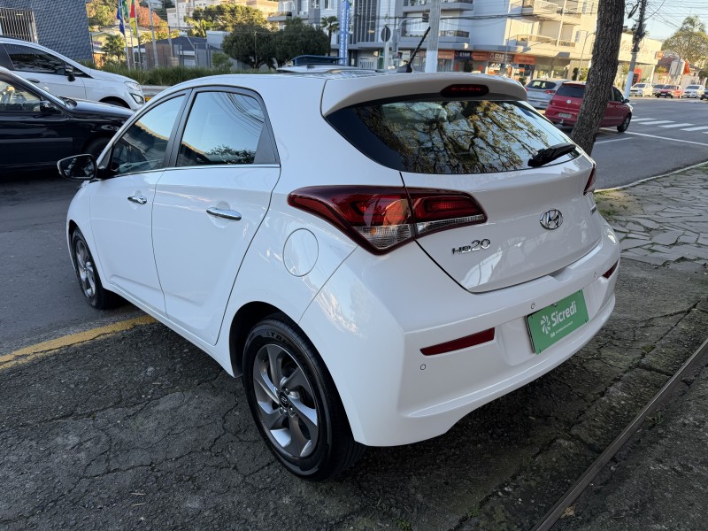 HB20 1.6 PREMIUM 16V FLEX 4P AUTOMÁTICO - 2016 - GARIBALDI