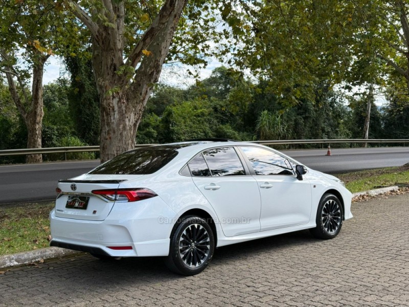 COROLLA 2.0 GR SPORT 16V FLEX 4P AUTOMÁTICO - 2024 - DOIS IRMãOS