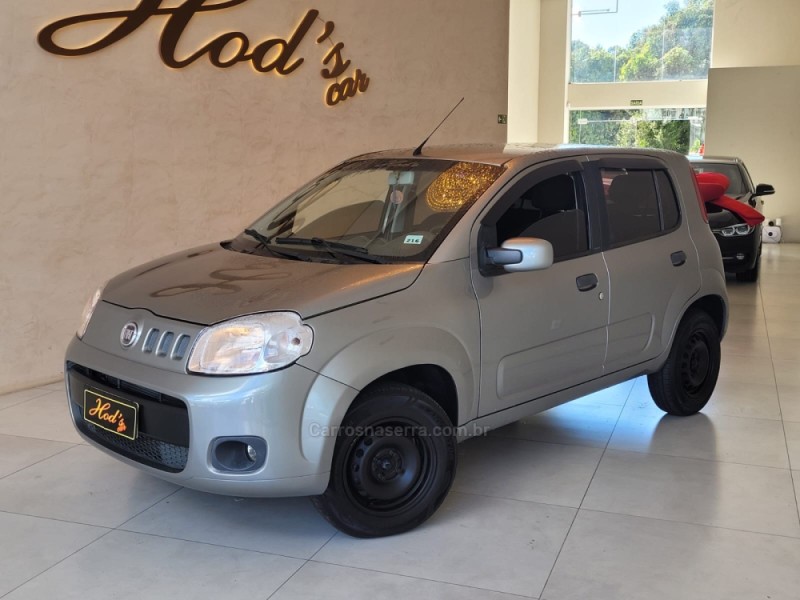 UNO 1.0 VIVACE 8V FLEX 4P MANUAL - 2013 - CANELA