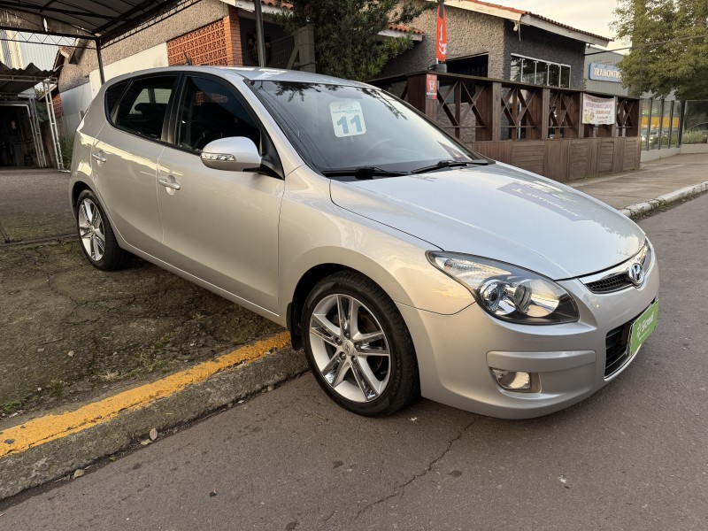 I30 2.0 MPI 16V GASOLINA 4P MANUAL - 2011 - GARIBALDI