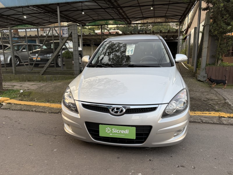I30 2.0 MPI 16V GASOLINA 4P MANUAL - 2011 - GARIBALDI