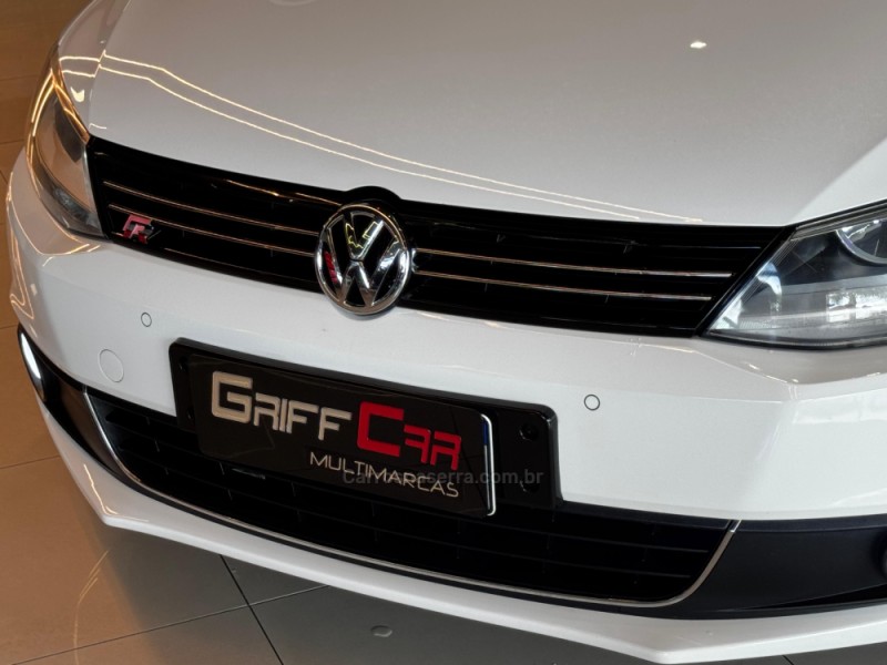 JETTA 2.0 TSI HIGHLINE 200CV GASOLINA 4P TIPTRONIC - 2013 - ACEGUá