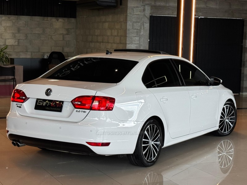 JETTA 2.0 TSI HIGHLINE 200CV GASOLINA 4P TIPTRONIC - 2013 - ACEGUá