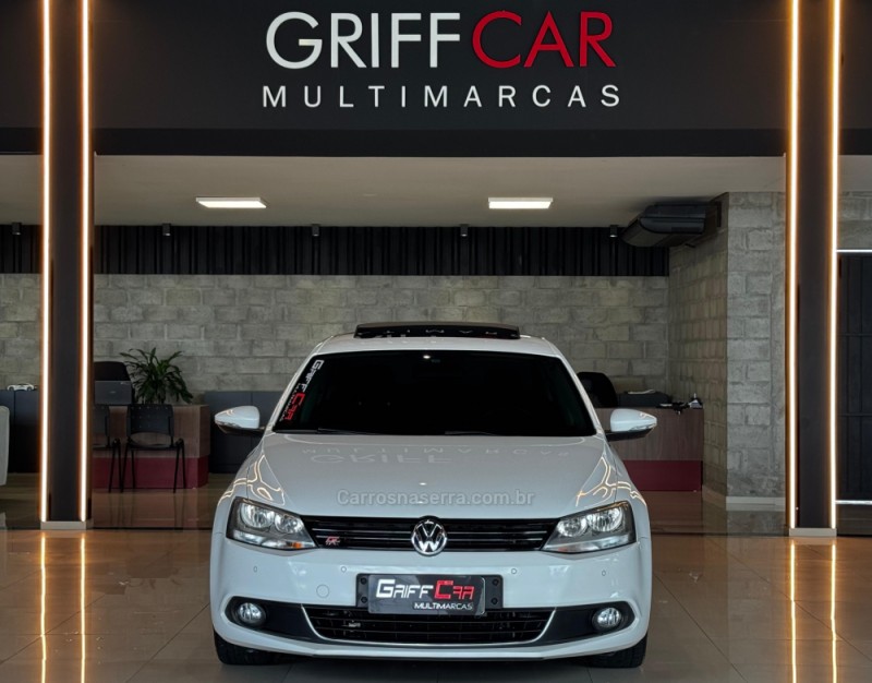 JETTA 2.0 TSI HIGHLINE 200CV GASOLINA 4P TIPTRONIC - 2013 - ACEGUá