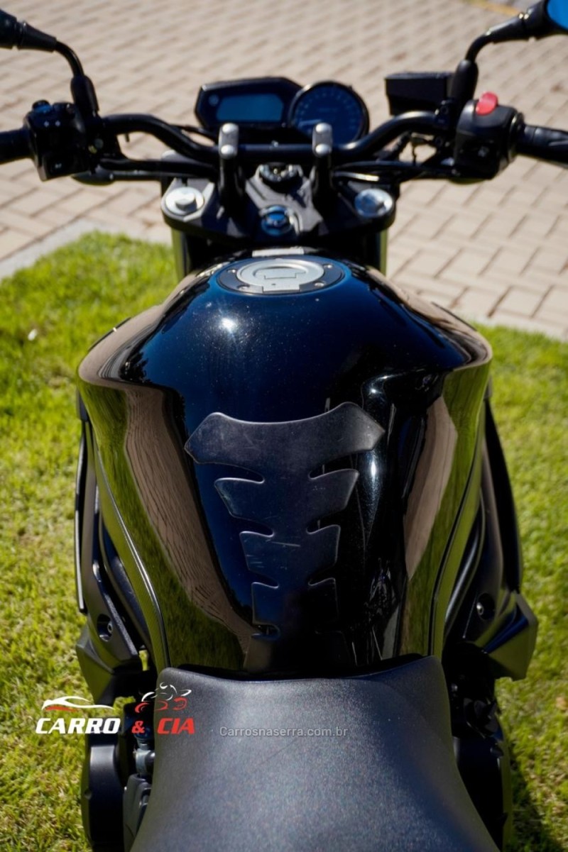 XJ6 N ABS - 2015 - SANTA CRUZ DO SUL