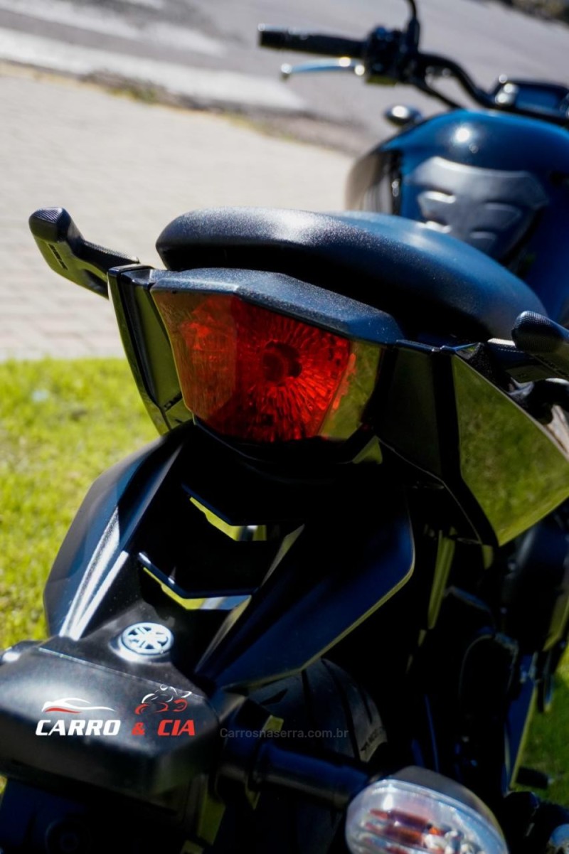 XJ6 N ABS - 2015 - SANTA CRUZ DO SUL