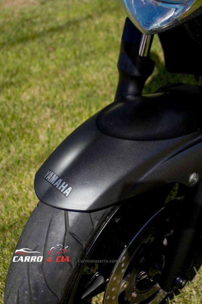 XJ6 N ABS - 2015 - SANTA CRUZ DO SUL