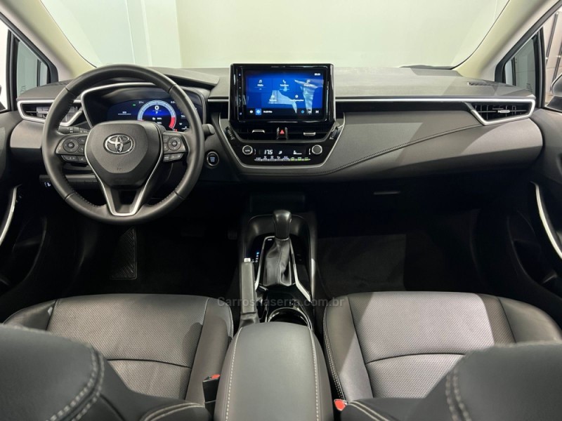 COROLLA 2.0 XEI 16V FLEX 4P AUTOMÁTICO - 2024 - FLORES DA CUNHA