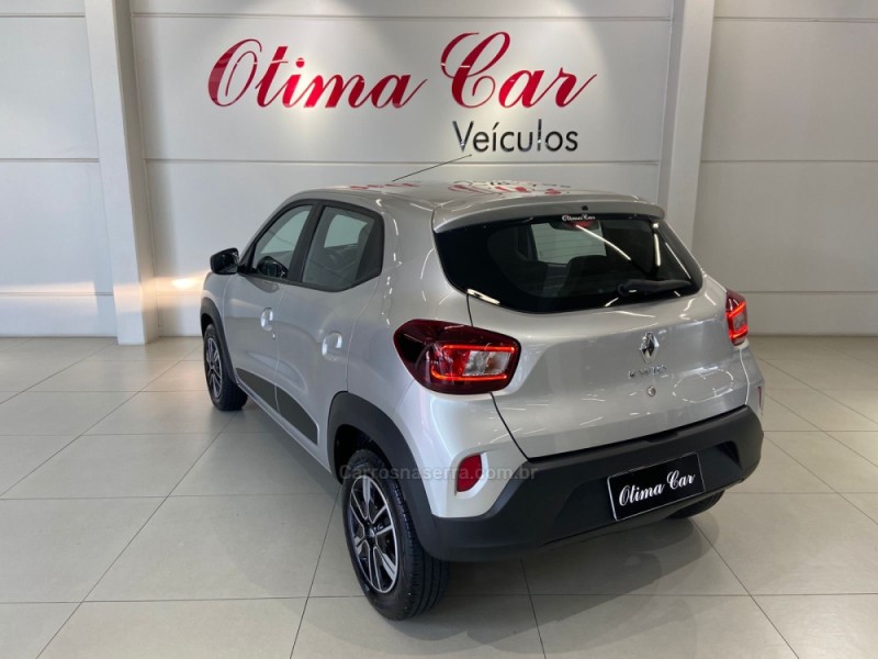 KWID 1.0 12V SCE FLEX INTENSE MANUAL - 2023 - FLORES DA CUNHA