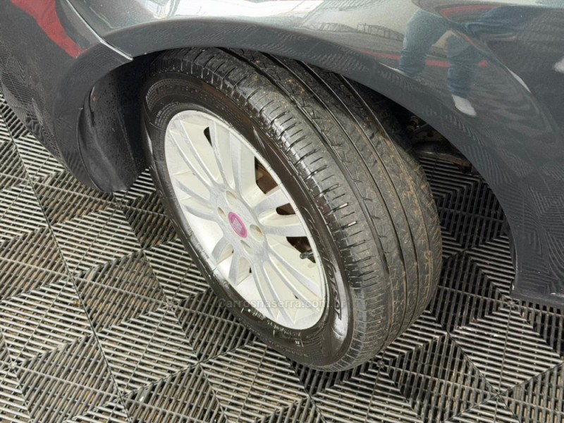 PUNTO 1.4 ATTRACTIVE 8V FLEX 4P MANUAL - 2012 - VACARIA