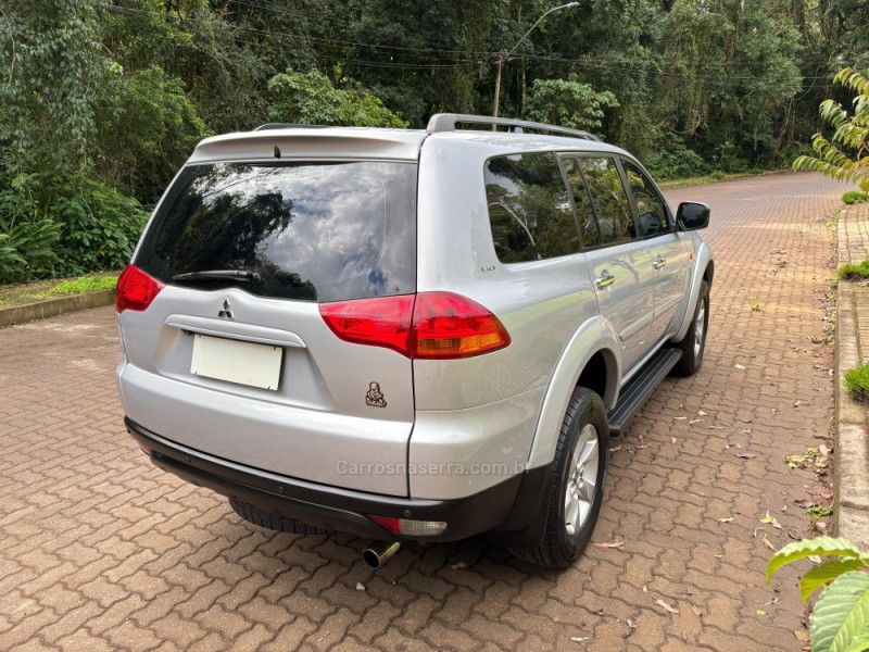 PAJERO DAKAR 3.5 HPE 7 LUGARES 4X4 V6 24V FLEX 4P AUTOMÁTICO - 2013 - NOVA PETRóPOLIS