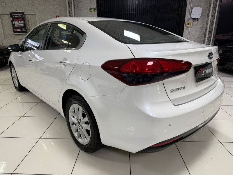 CERATO 1.6 EX SEDAN 16V GASOLINA 4P AUTOMÁTICO - 2017 - ESTâNCIA VELHA