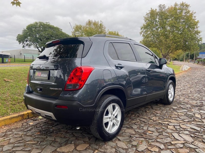 TRACKER 1.8 MPFI FREERIDE 4X2 16V FLEX 4P MANUAL - 2014 - DOIS IRMãOS