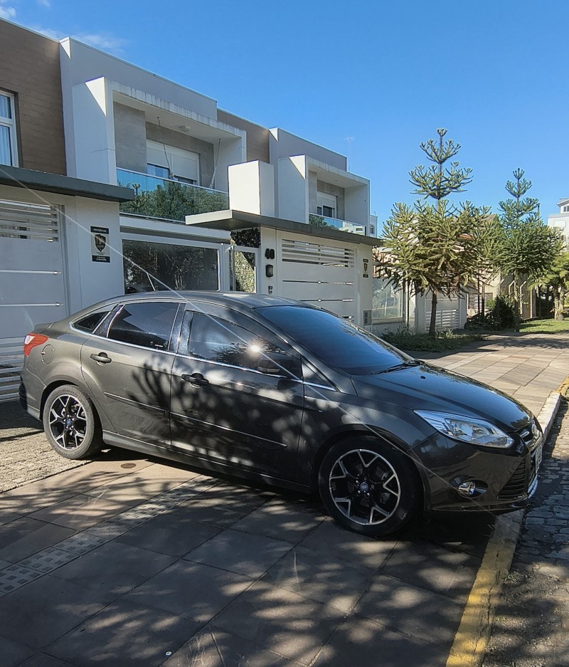 FOCUS 2.0 TITANIUM SEDAN 16V FLEX 4P AUTOMÁTICO - 2014 - FARROUPILHA
