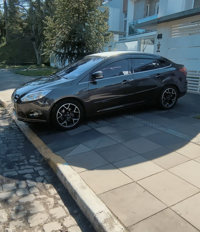 focus 2.0 titanium sedan 16v flex 4p automatico 2014 farroupilha