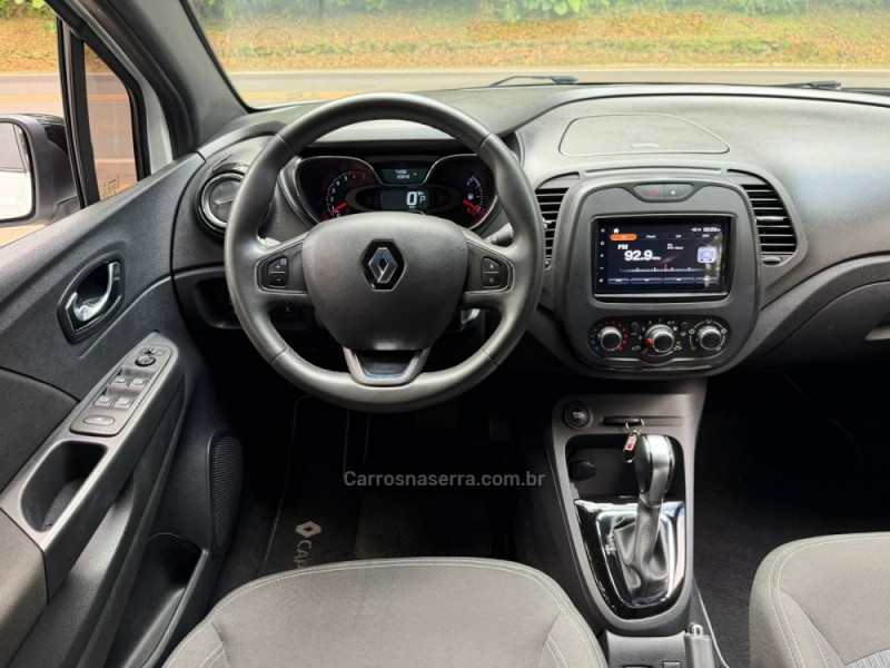 CAPTUR 1.6 LIFE 16V FLEX 4P AUTOMÁTICO - 2020 - DOIS IRMãOS
