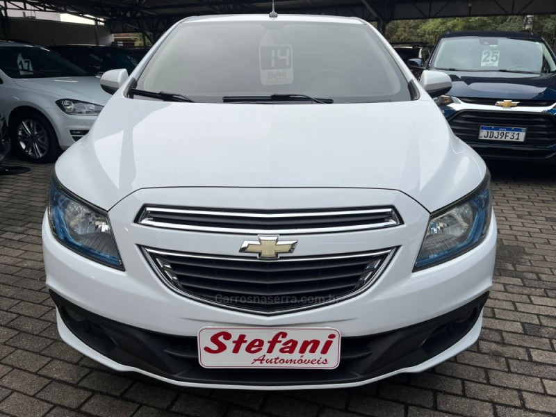 ONIX 1.4 MPFI LTZ 8V FLEX 4P MANUAL - 2014 - FELIZ
