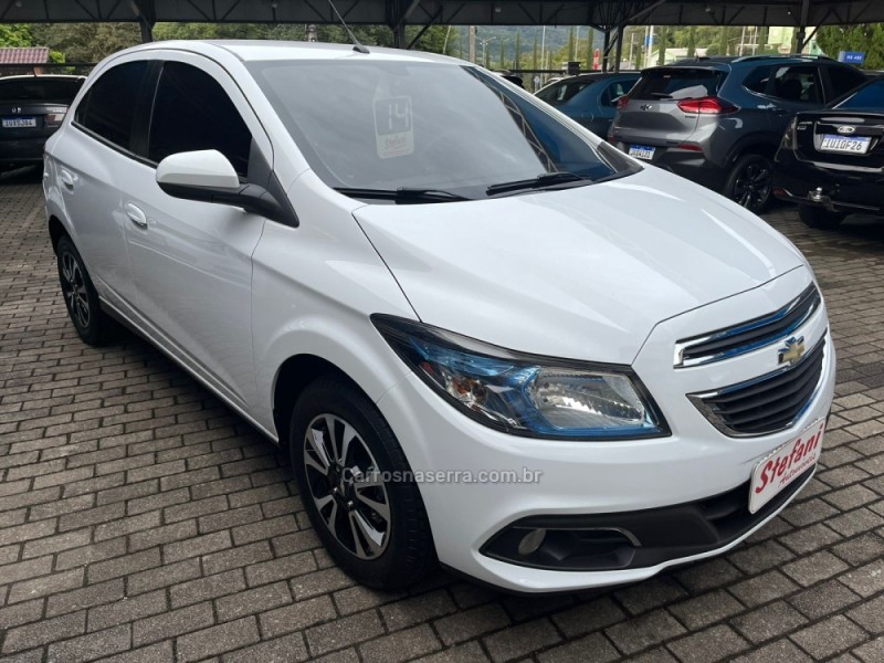 ONIX 1.4 MPFI LTZ 8V FLEX 4P MANUAL - 2014 - FELIZ