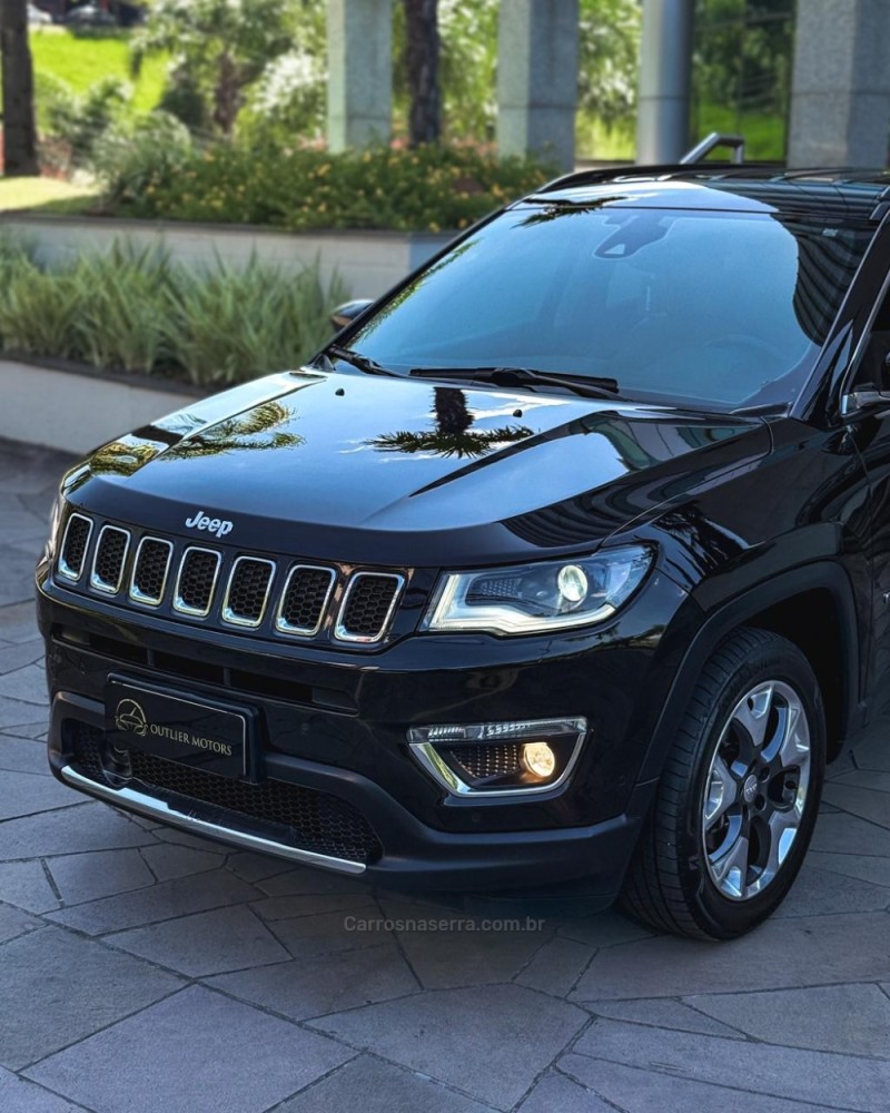 COMPASS 2.0 16V FLEX LIMITED AUTOMÁTICO - 2017 - NOVO HAMBURGO