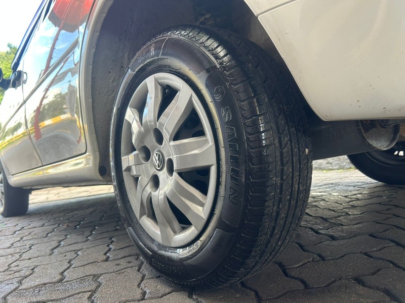 GOL 1.0 MI 8V FLEX 4P MANUAL G.IV - 2010 - TRêS COROAS