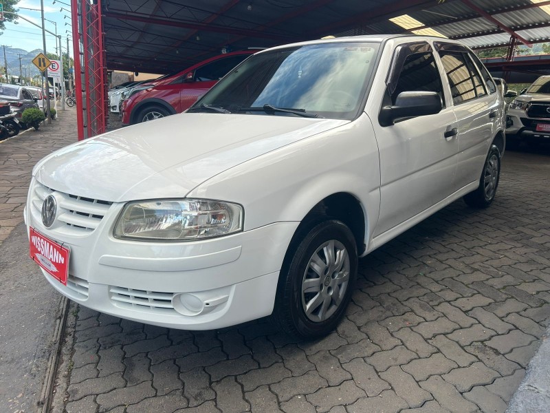 GOL 1.0 MI 8V FLEX 4P MANUAL G.IV - 2010 - TRêS COROAS