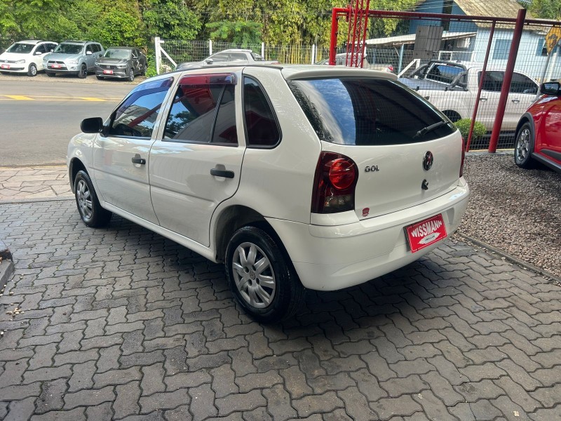 GOL 1.0 MI 8V FLEX 4P MANUAL G.IV - 2010 - TRêS COROAS