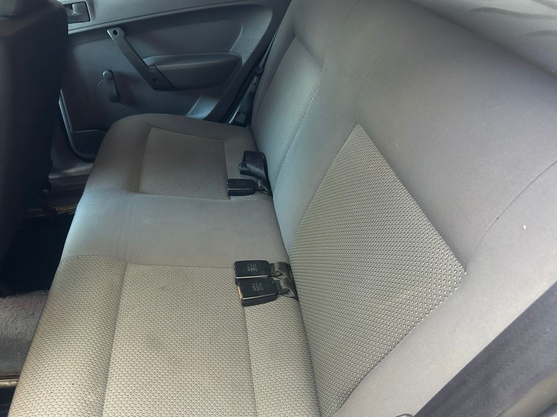 GOL 1.0 MI 8V FLEX 4P MANUAL G.IV - 2010 - TRêS COROAS