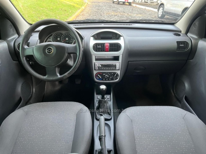 CORSA 1.4 MPFI PREMIUM SEDAN 8V FLEX 4P MANUAL - 2010 - DOIS IRMãOS