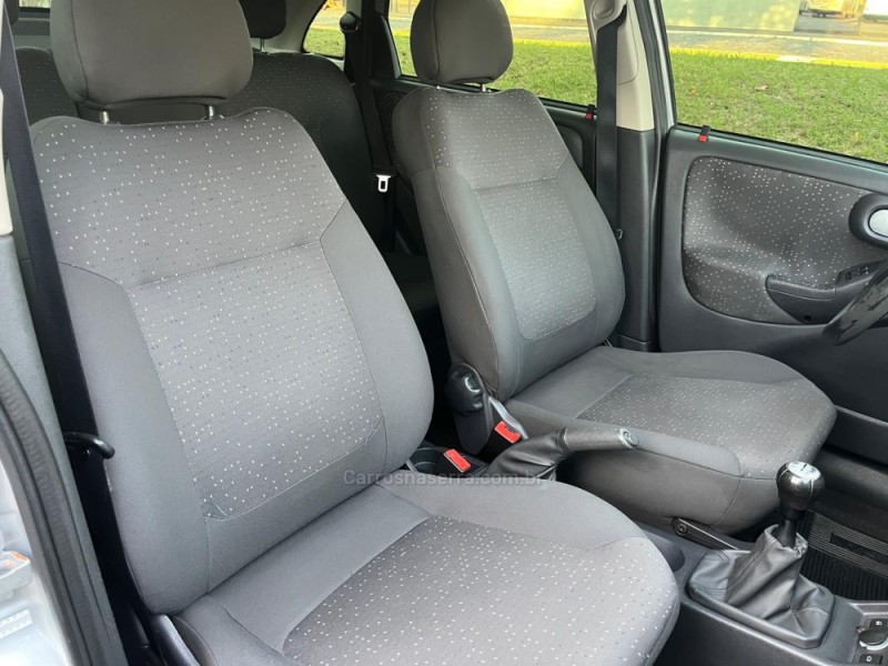 CORSA 1.4 MPFI PREMIUM SEDAN 8V FLEX 4P MANUAL - 2010 - DOIS IRMãOS