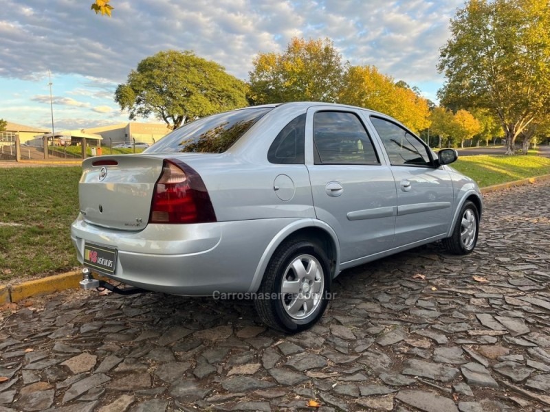 CORSA 1.4 MPFI PREMIUM SEDAN 8V FLEX 4P MANUAL - 2010 - DOIS IRMãOS