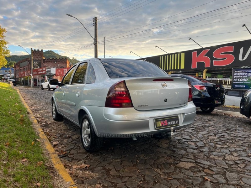 CORSA 1.4 MPFI PREMIUM SEDAN 8V FLEX 4P MANUAL - 2010 - DOIS IRMãOS