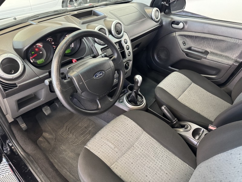 FIESTA 1.6 ROCAM SE SEDAN 8V FLEX 4P MANUAL - 2014 - CAXIAS DO SUL