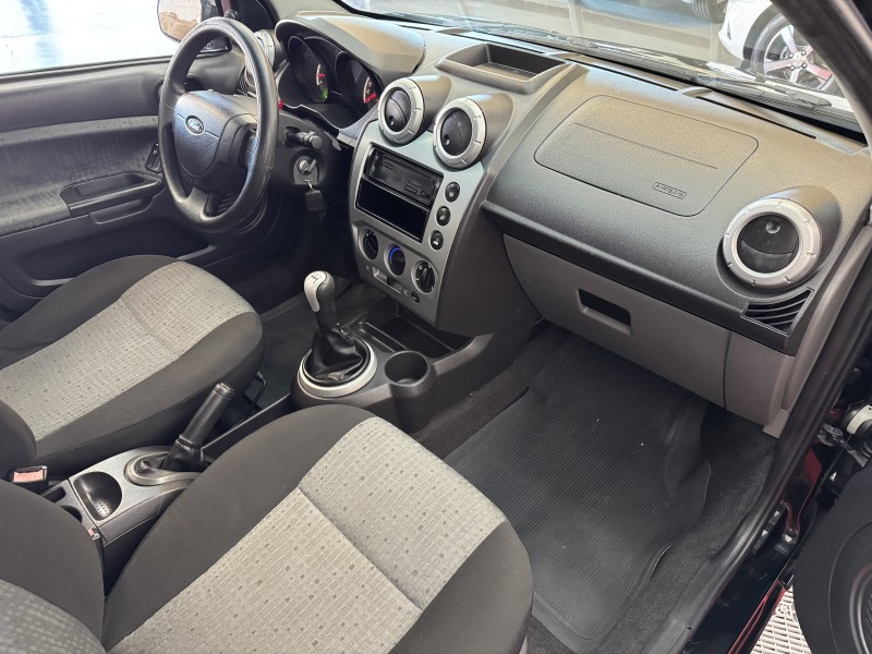 FIESTA 1.6 ROCAM SE SEDAN 8V FLEX 4P MANUAL - 2014 - CAXIAS DO SUL