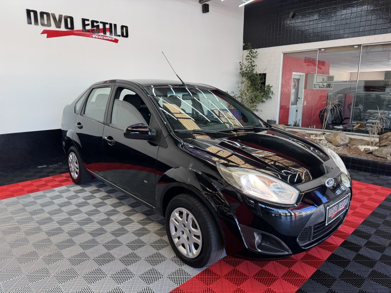 FIESTA 1.6 ROCAM SE SEDAN 8V FLEX 4P MANUAL - 2014 - CAXIAS DO SUL
