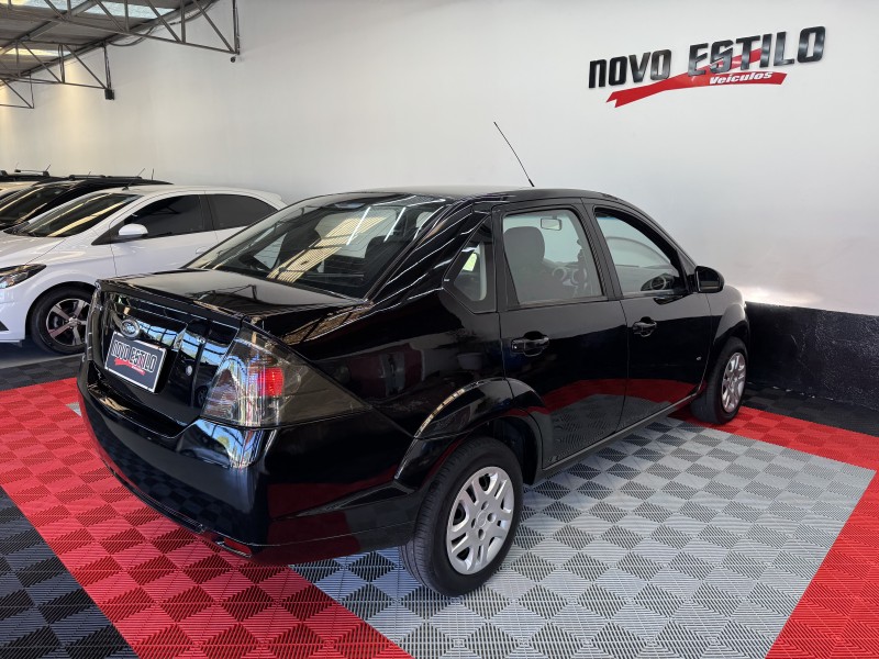 FIESTA 1.6 ROCAM SE SEDAN 8V FLEX 4P MANUAL - 2014 - CAXIAS DO SUL