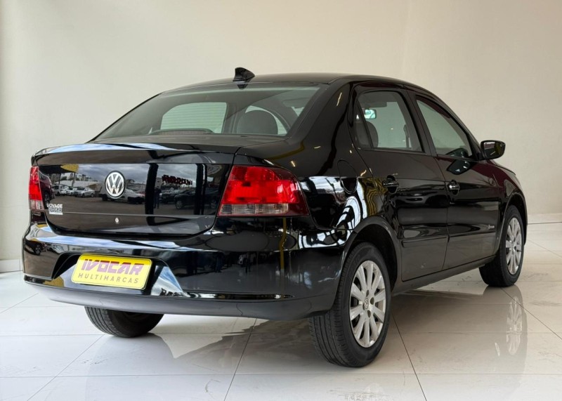 VOYAGE 1.0 MI 8V FLEX 4P MANUAL - 2012 - VACARIA
