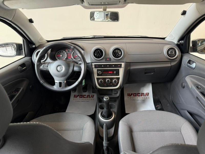 VOYAGE 1.0 MI 8V FLEX 4P MANUAL - 2012 - VACARIA