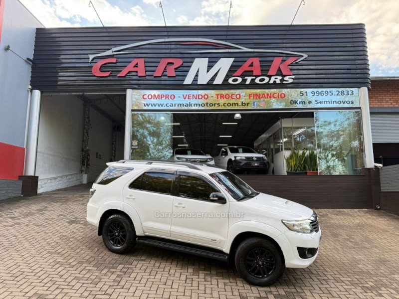 hilux sw4 3.0 srv 4x4 7 lugares 16v turbo intercooler diesel 4p automatico 2015 dois irmaos