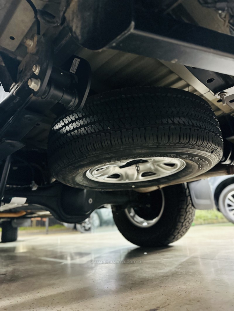 S10 2.4 LT 4X2 CD 8V FLEX 4P MANUAL - 2014 - CANELA