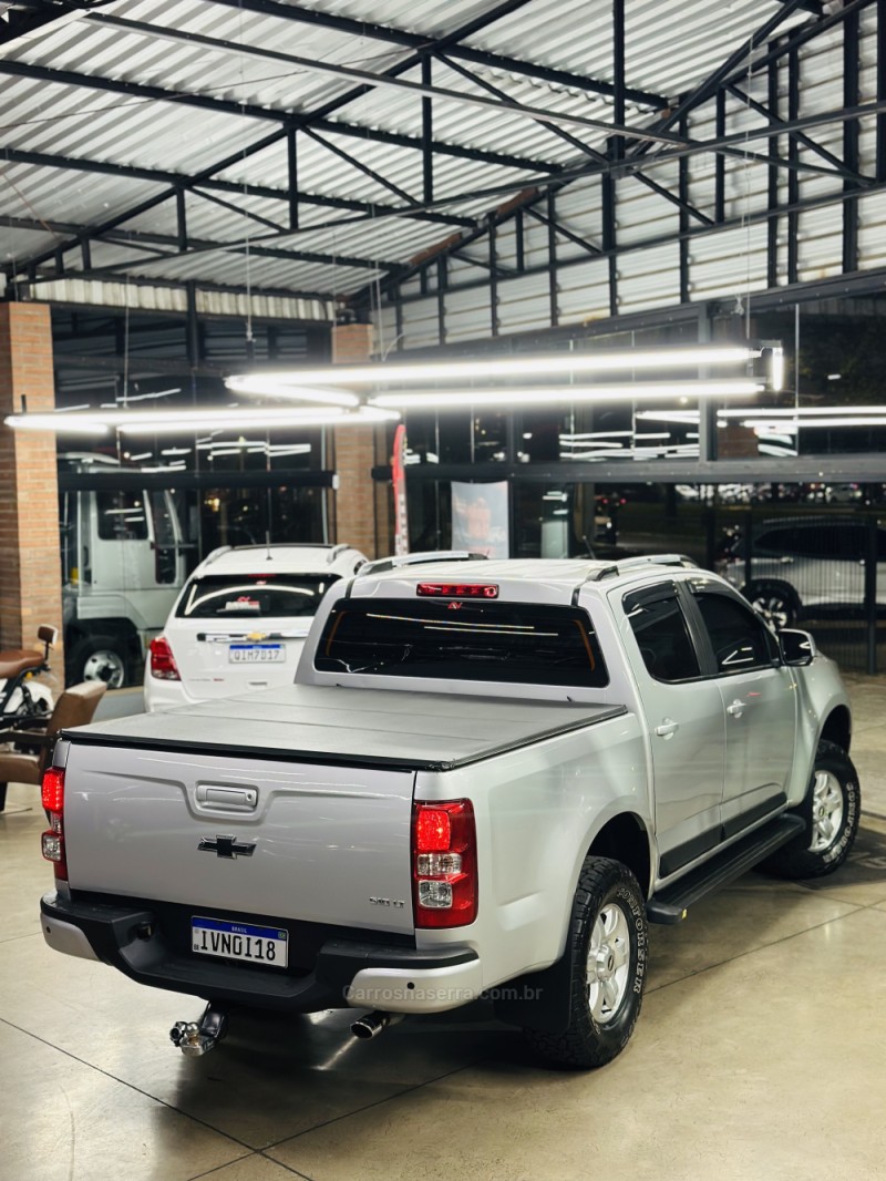 S10 2.4 LT 4X2 CD 8V FLEX 4P MANUAL - 2014 - CANELA