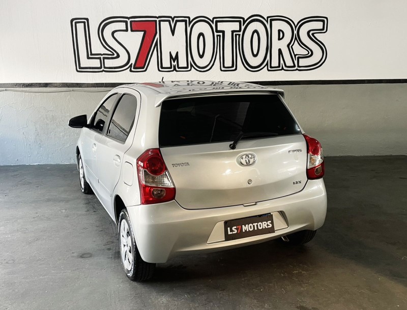 ETIOS 1.3 X 16V FLEX 4P MANUAL - 2015 - CAXIAS DO SUL