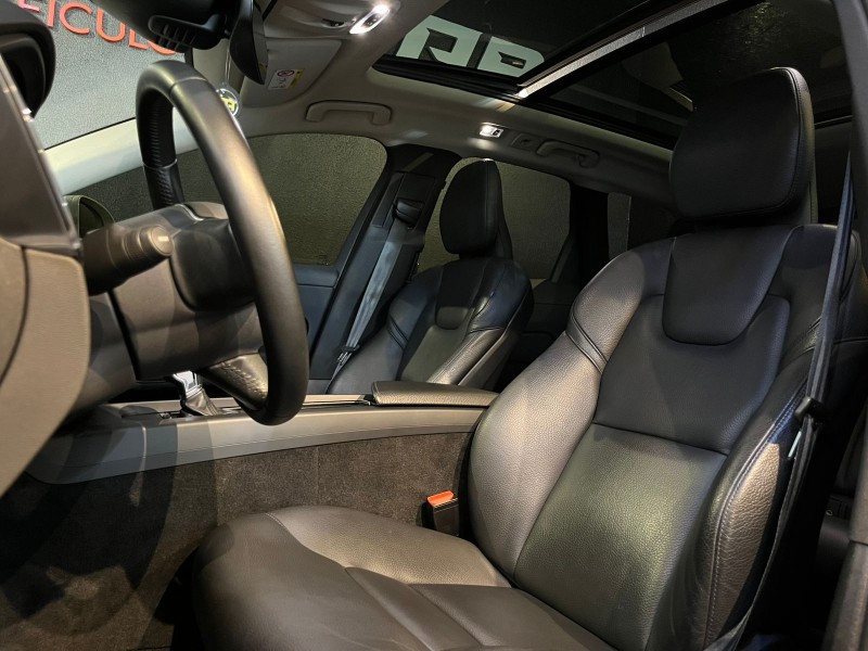 XC60 2.0 D5 MOMENTUM AWD DIESEL 4P AUTOMÁTICO - 2020 - ANTôNIO PRADO
