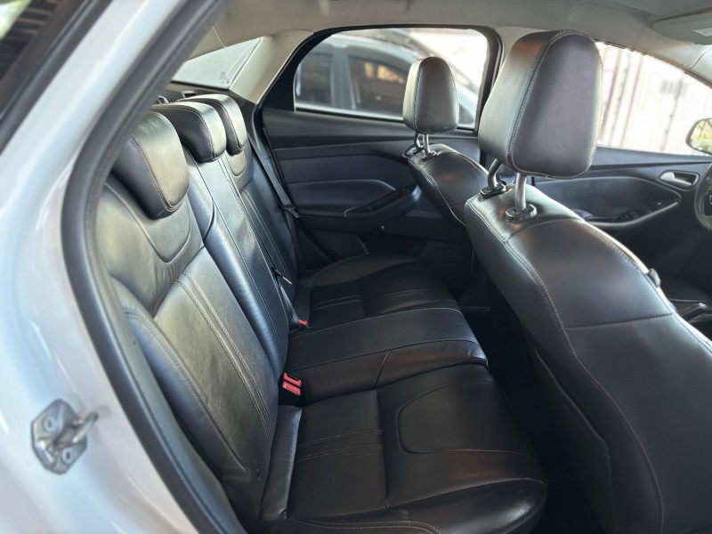 FOCUS 2.0 SE SEDAN 16V FLEX 4P AUTOMÁTICO - 2014 - CAXIAS DO SUL