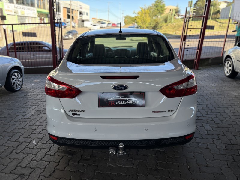 FOCUS 2.0 SE SEDAN 16V FLEX 4P AUTOMÁTICO - 2014 - CAXIAS DO SUL