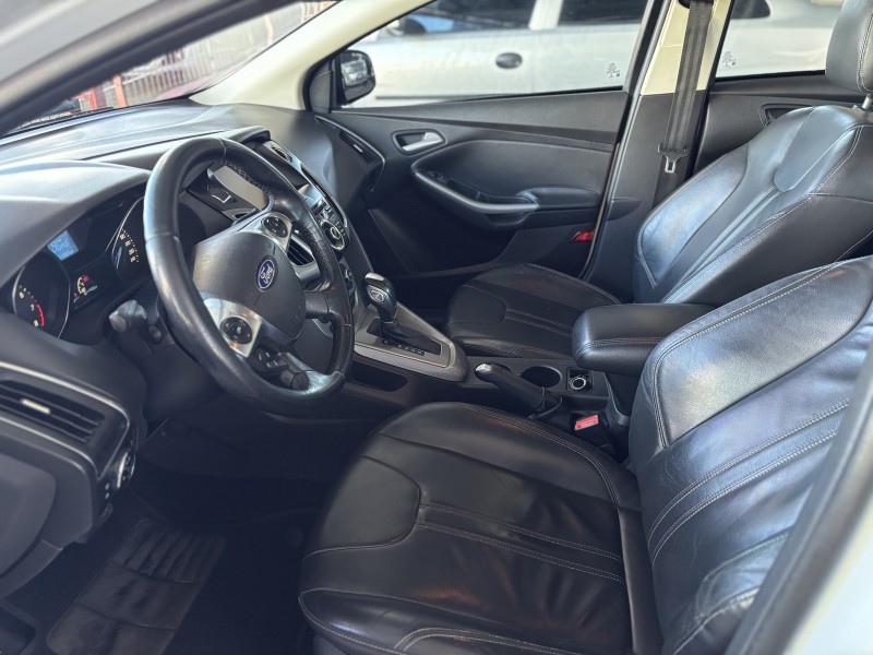 FOCUS 2.0 SE SEDAN 16V FLEX 4P AUTOMÁTICO - 2014 - CAXIAS DO SUL