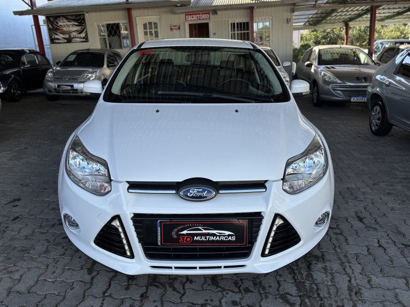 FOCUS 2.0 SE SEDAN 16V FLEX 4P AUTOMÁTICO - 2014 - CAXIAS DO SUL