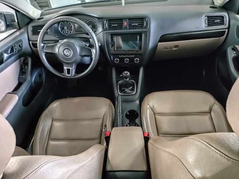 JETTA 2.0 COMFORTLINE FLEX 4P MANUAL - 2011 - TAQUARA