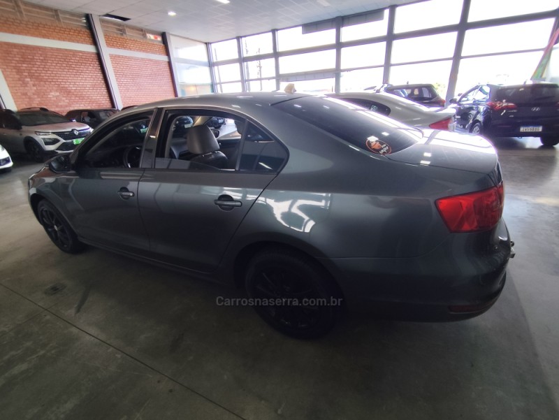 JETTA 2.0 COMFORTLINE FLEX 4P MANUAL - 2011 - TAQUARA