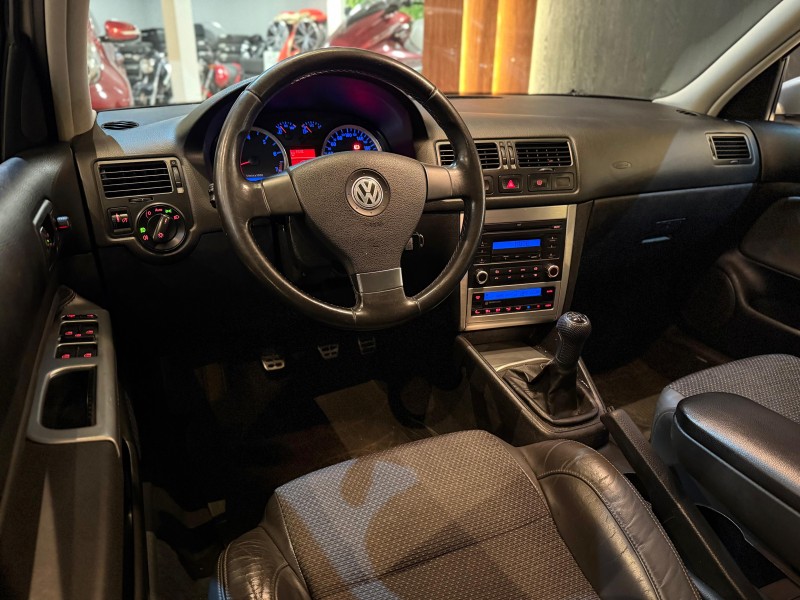GOLF 1.6 MI SPORTLINE 8V FLEX 4P MANUAL - 2011 - NOVO HAMBURGO